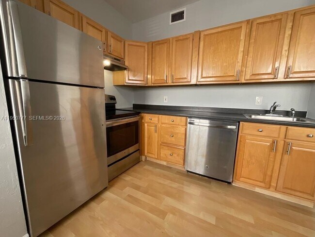 Foto del edificio - 1360 Collins Ave