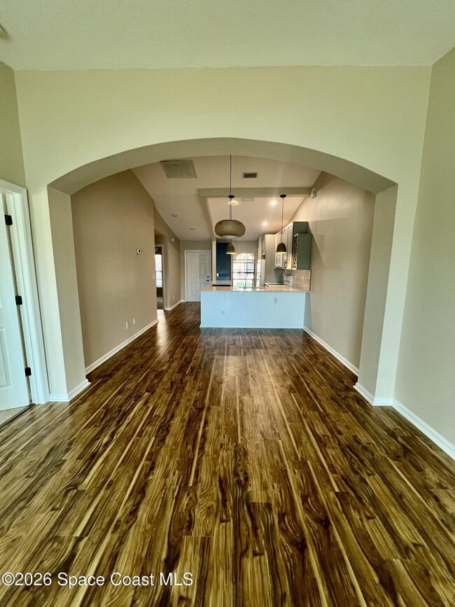 Building Photo - 855 Luminary Cir