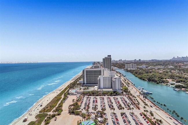 Building Photo - 4775 Collins Ave