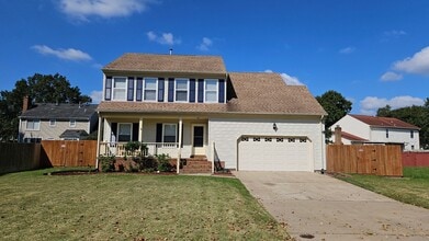 Building Photo - 1605 Sinking Creek Dr