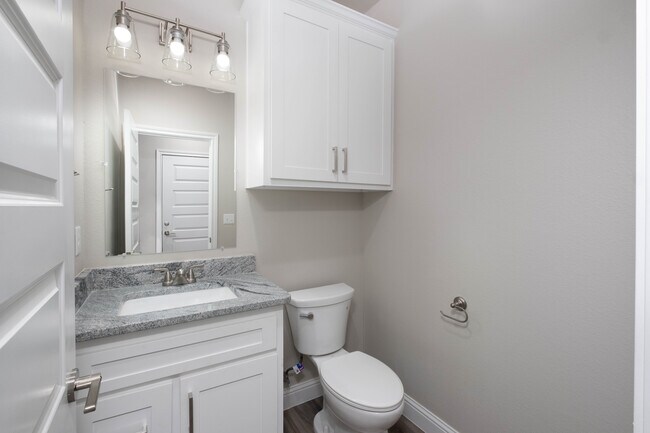 Foto del edificio - 1810 3rd Ave