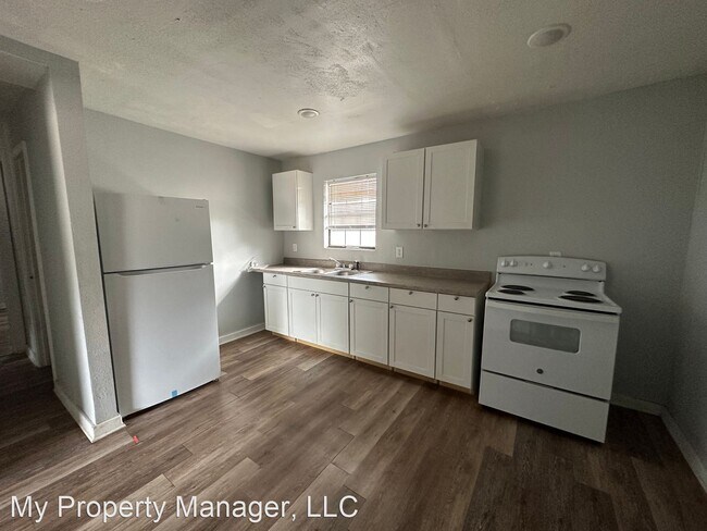 Building Photo - 2 br, 1 bath House - 1859 1/2 Anna Street