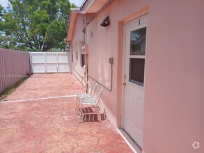 Building Photo - 107 SW 107th Ave