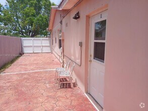 Building Photo - 107 SW 107th Ave