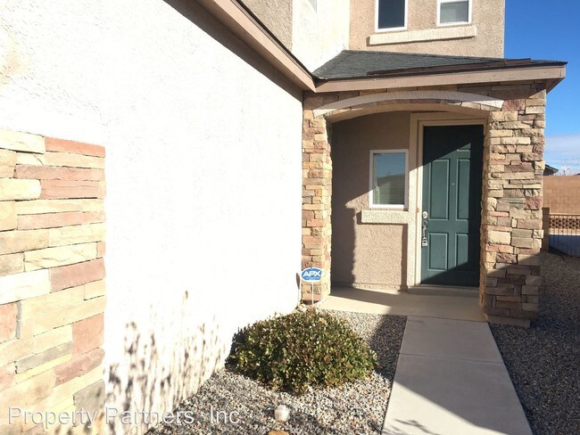Building Photo - 935 Spring Valley Rd NE
