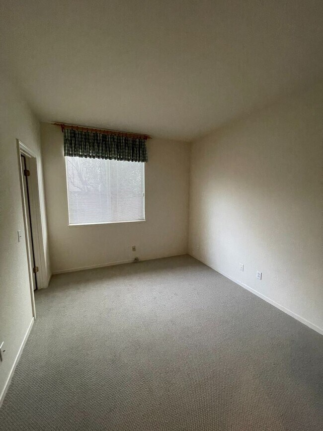Foto del edificio - 4 br, 2.5 bath House - 2475 Trevino Way
