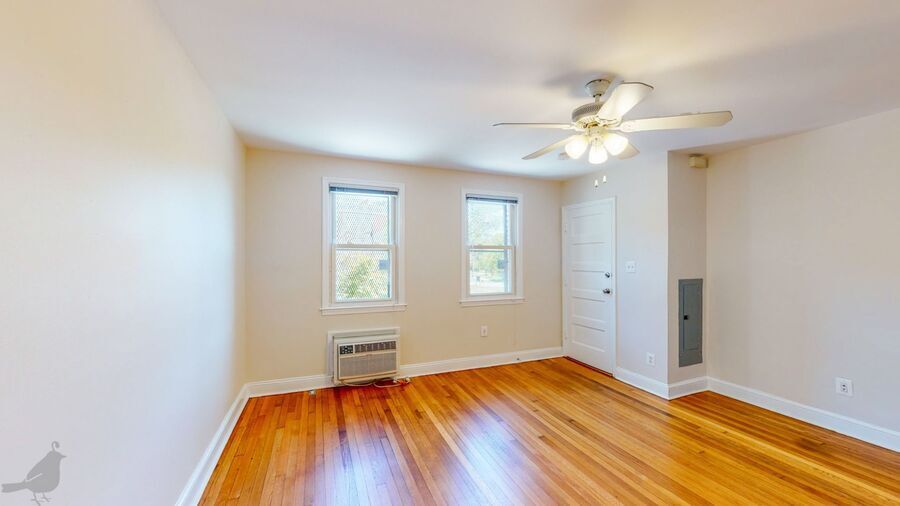 Primary Photo - 201 V St NW