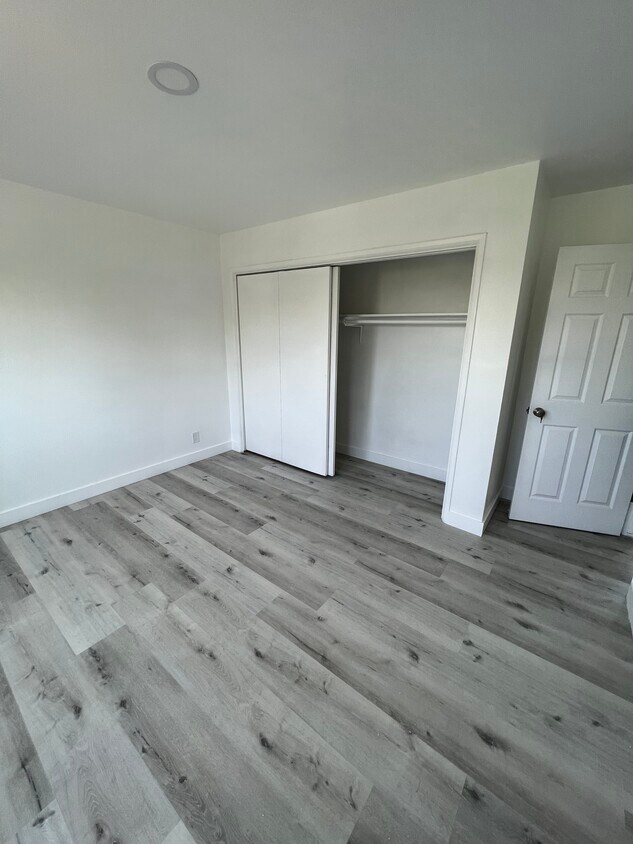 Primary Photo - 12460 Catalpa Ave