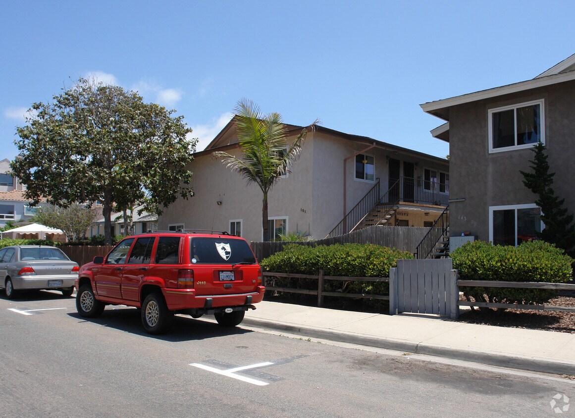 Building Photo - 151 Elkwood Ave