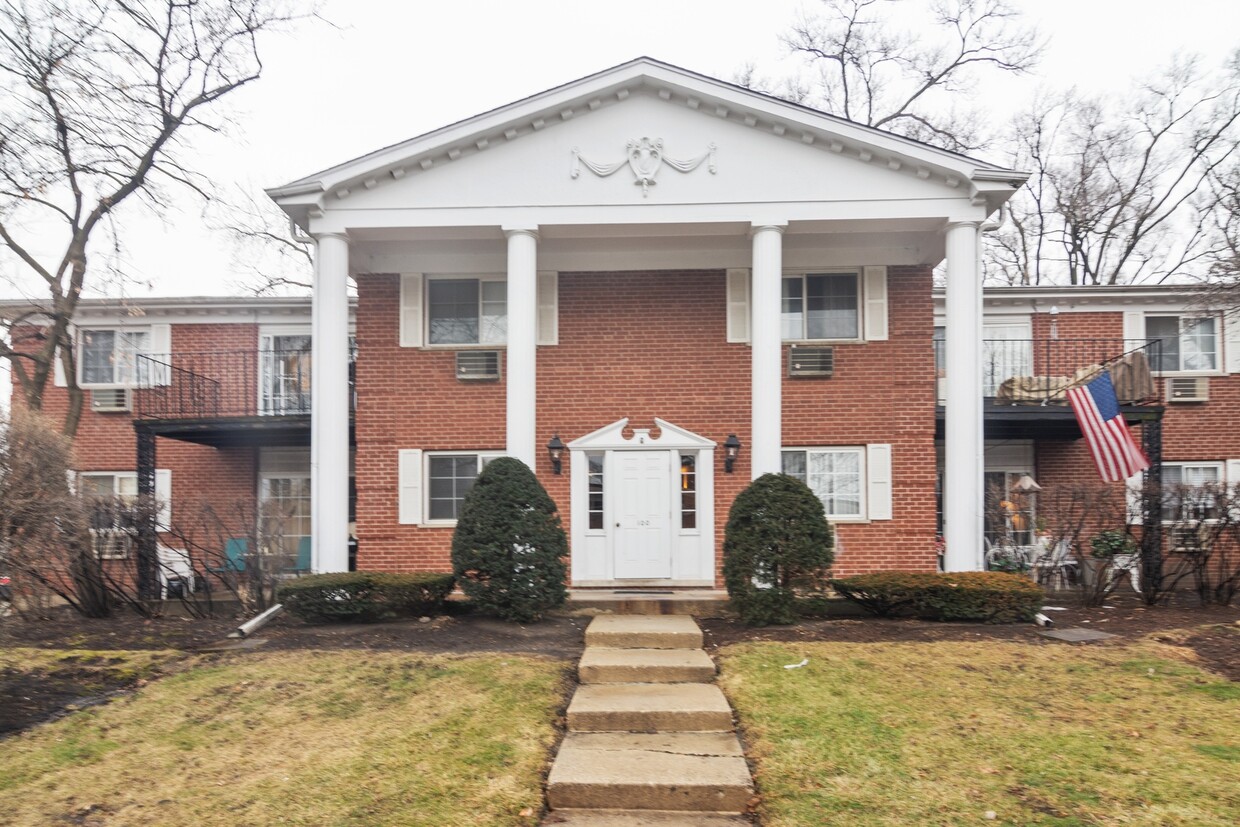 Primary Photo - 100 N Dryden Pl