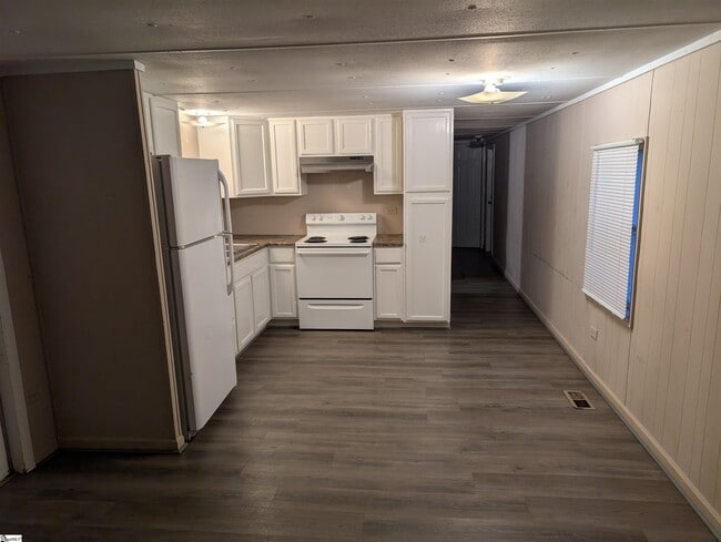 Building Photo - 2743 E Tyger Bridge Rd
