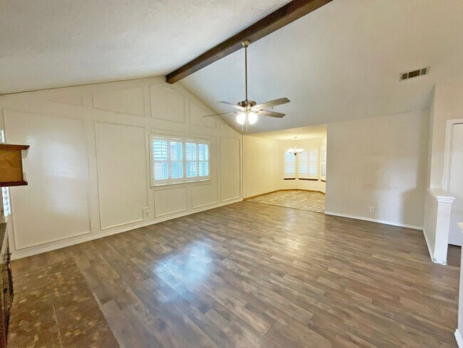 Foto del edificio - 2407 Arbor Cir