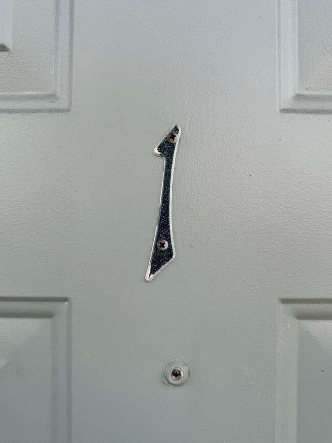 Foto del edificio - Introducing A Newly Renovated Apartment!