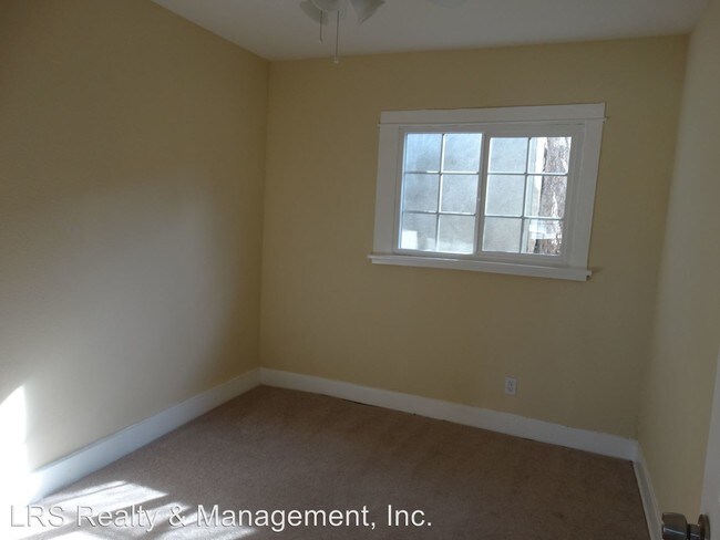 Building Photo - 2747 Blanchard St