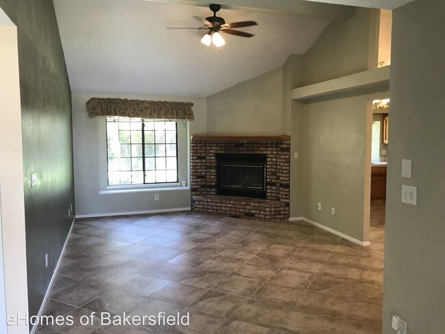 Foto del edificio - 3 br, 2 bath House - 12916 Birkenfeld Ave