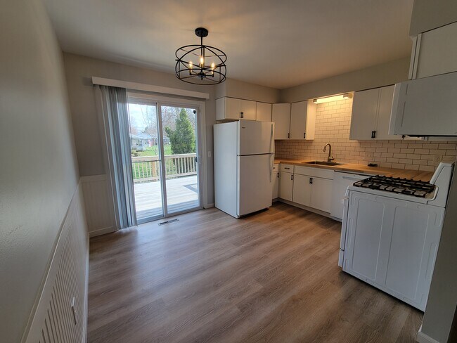 Building Photo - 5668 Roseworth Ct SE