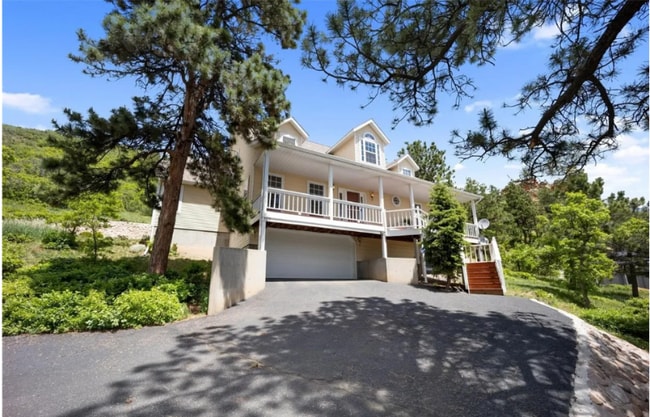 Building Photo - 509 Viola St