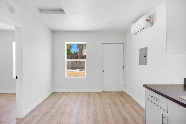 Foto del edificio - 13951 Garber St