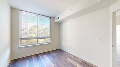 Interior Photo - 1200 East West
