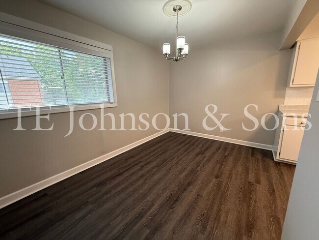 Foto del edificio - 2 Bedroom Salem View Apartment!