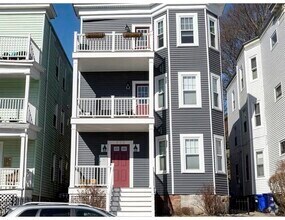 Building Photo - 275 Minot St