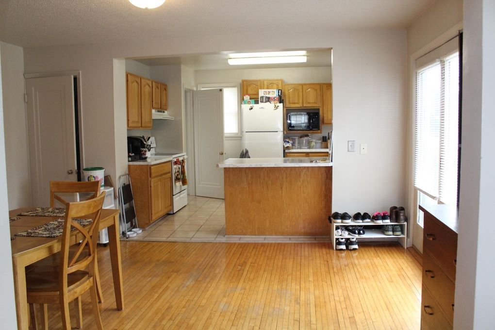 kitchen - 123 Maple St