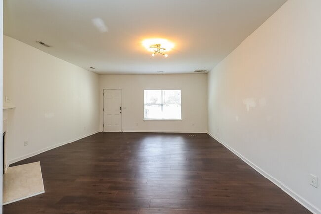 Foto del edificio - 8504 Old Potters Rd