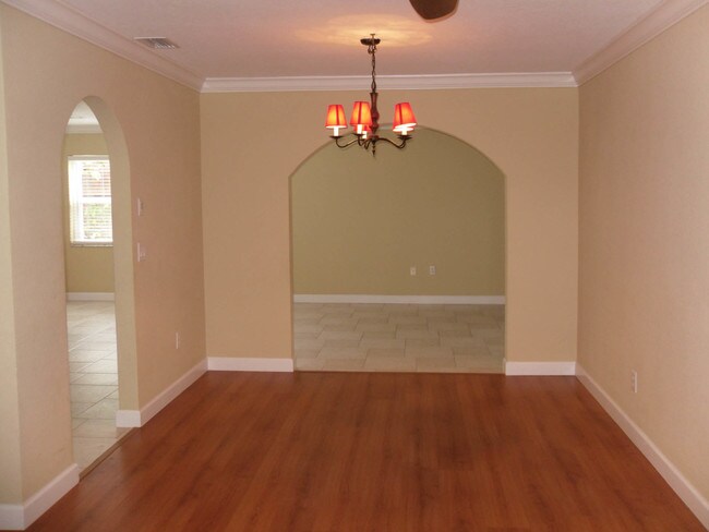 Building Photo - 1502 Garden Ave