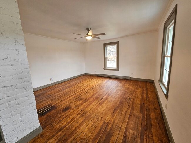 Foto del edificio - 97 Mule Academy Rd