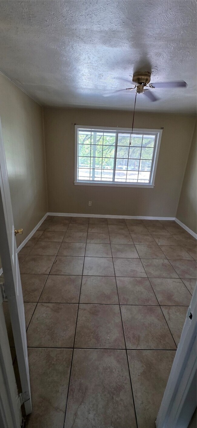 Foto del edificio - 4005 Irvington Blvd