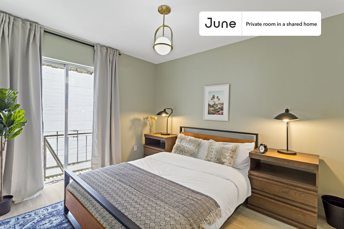 Private bedroom in 5 bed/3.5 bath Home - Private bedroom in 5 bed/3.5 bath Home