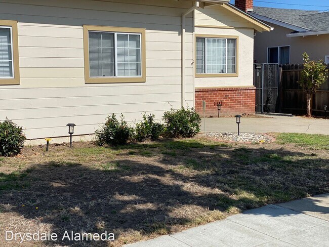 Foto del edificio - 3 br, 2 bath House - 1035 Begonia Drive