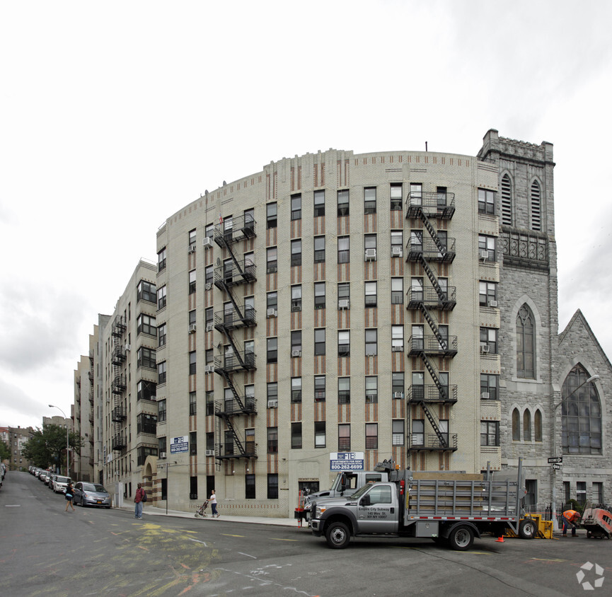 Primary Photo - Tremont Towers