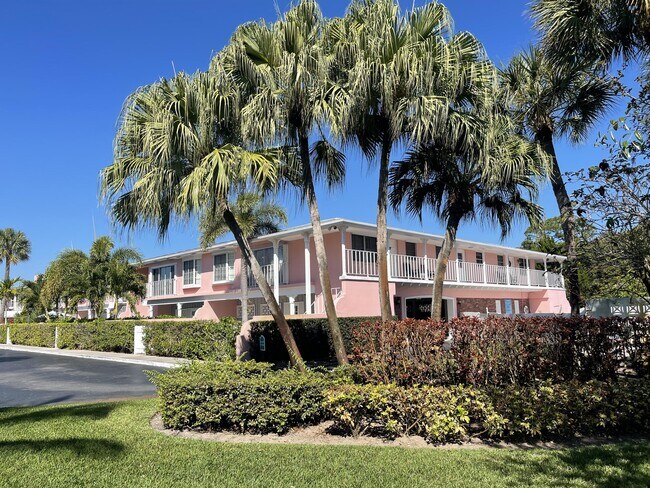 Building Photo - 475 Tequesta Dr