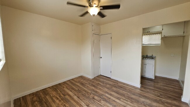 Building Photo - 13455 Filmore St