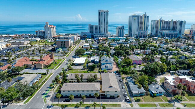 Foto del edificio - 400 Oakridge Blvd