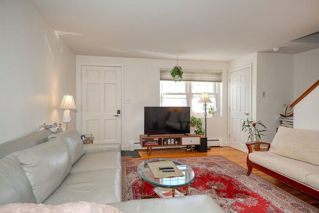Foto del edificio - 19 Emerson Gardens Rd