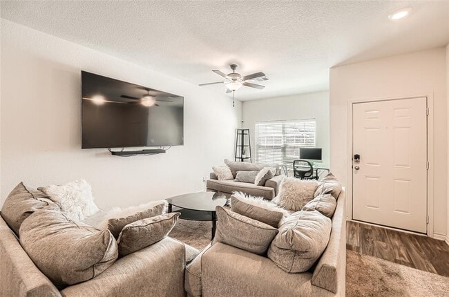 Foto del edificio - 14513 Prairie Sod Ln