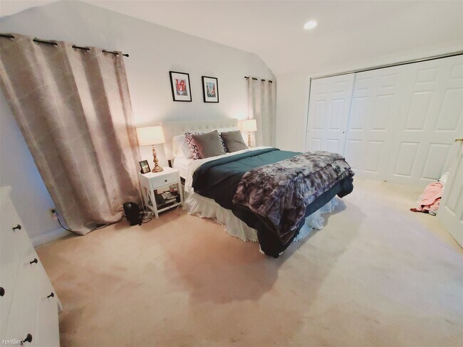 Foto del edificio - 1 br, 1 bath Condo - 34 Parker Ave
