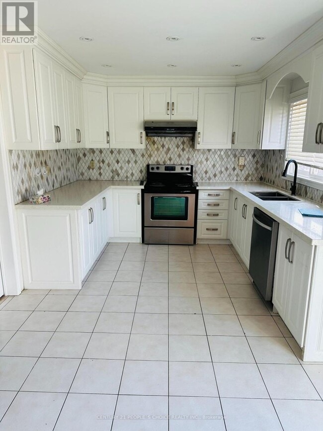 Building Photo - 6 Bankview Cir