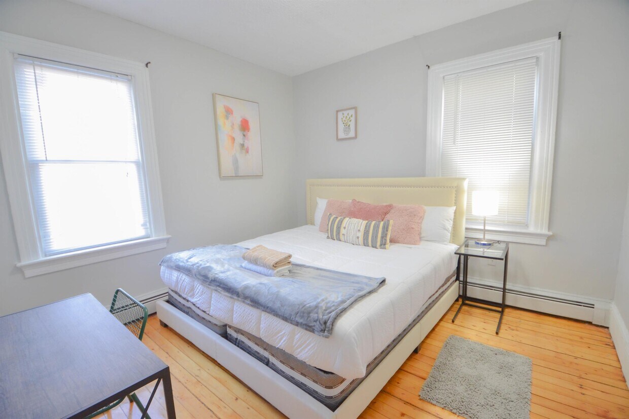 31 Violet St Unit Private Bedroom 2, Providence, RI 02908 Room for