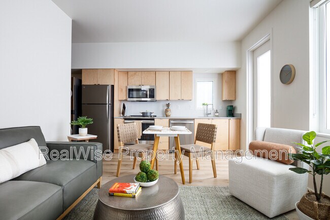 Foto del edificio - 1244 Quincy St
