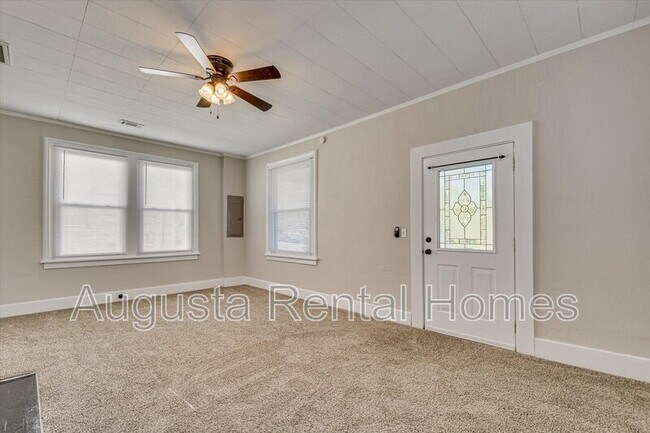 Building Photo - 2146 Greene St