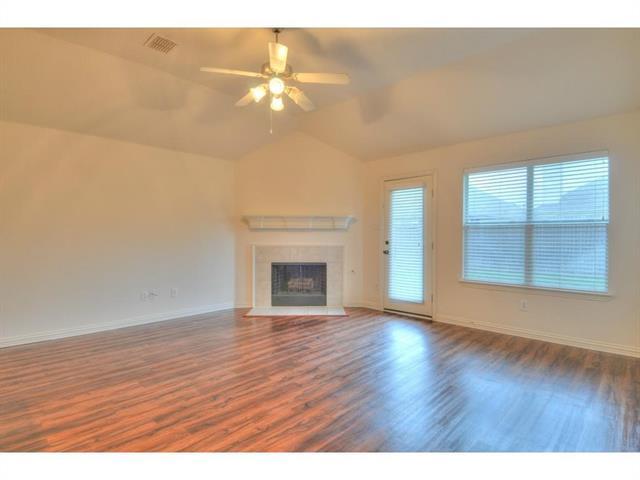 Foto del edificio - 3216 Chesington Dr