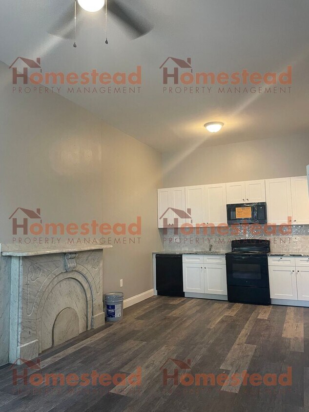 Foto principal - 806 DeKalb St