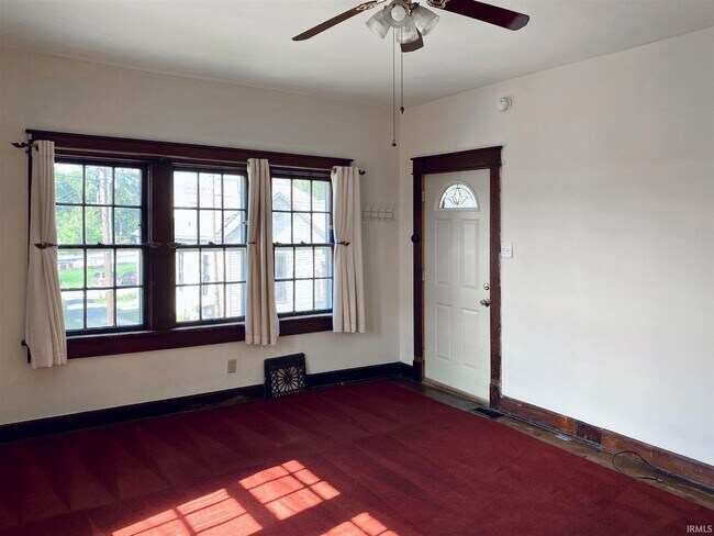 Foto del edificio - 314 E Smith Ave