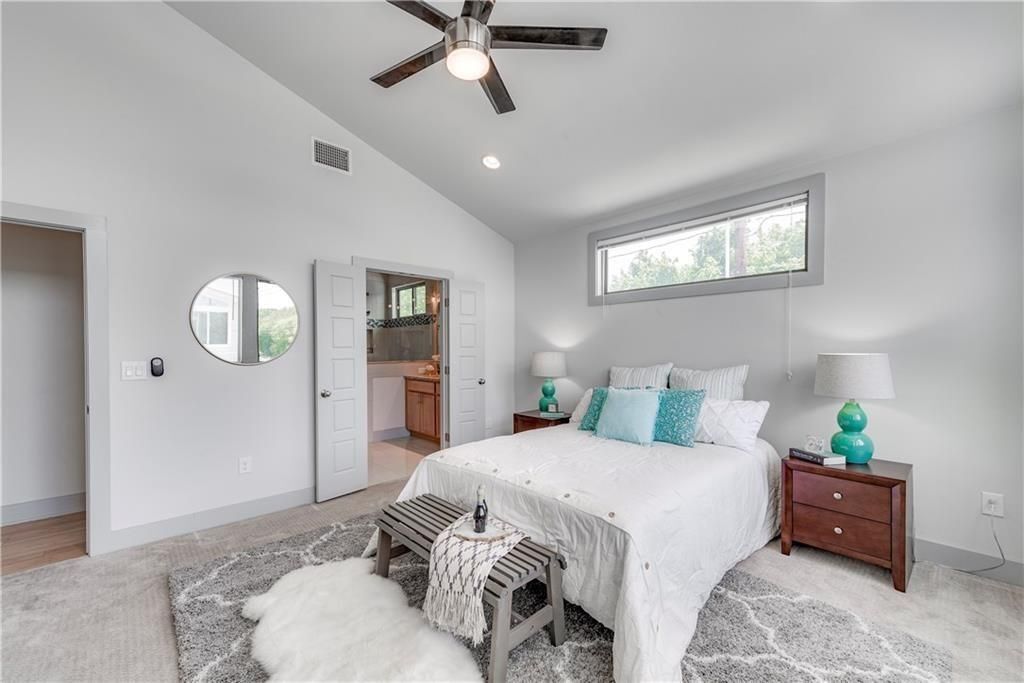 Main Bedroom - 900 Banister Ln