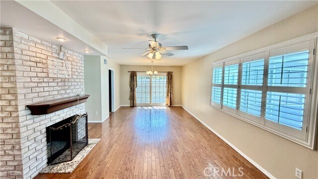 Foto del edificio - 7843 Woodlake Ave