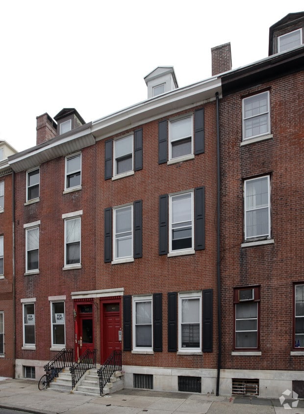 Building Photo - 421 S 8th St