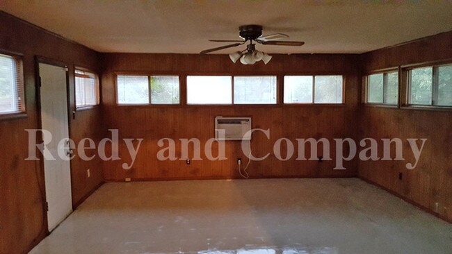 Building Photo - 3019 Boxdale St